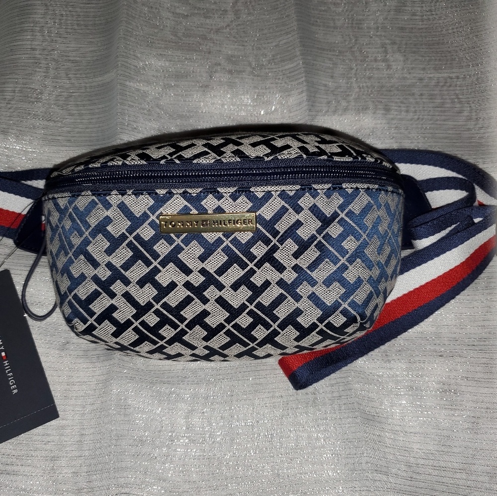 💥Tommy Hilfiger Fanny Pack💥